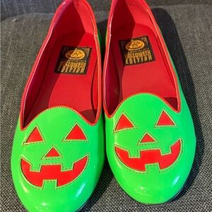 Strange Cvlt Halloween Green Flats